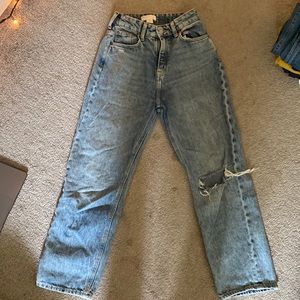 H&M ripped mom jeans(high rise)